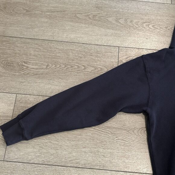 Brandy Melville Waffle Knit Pullover Hoodie One Size Navy Blue Comfy Casual - Picture 3 of 9